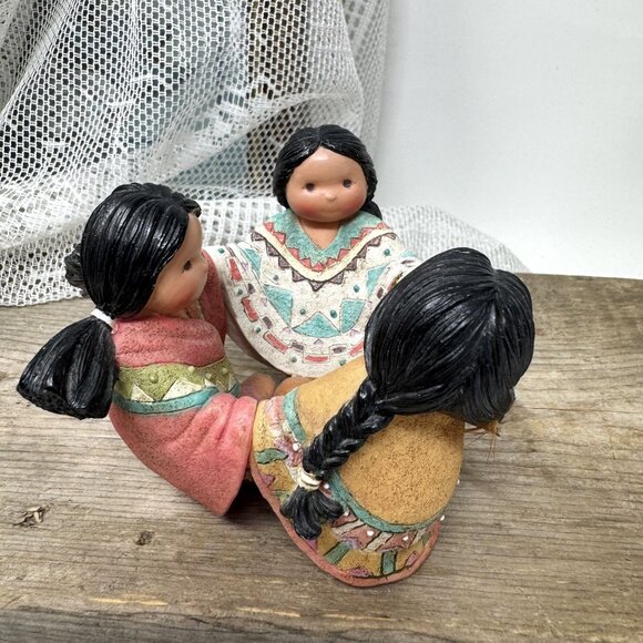 1994 Enesco Corp Three Girls Circle Figurine Handpainted Ceramic Vintage Decor - Picture 2 of 7